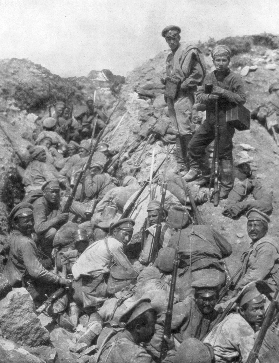 Tropas russas à espera do sinal, Ternopil, Ucrânia, Primeira Guerra Mundial, 1 de julho de 1917 de Unbekannt