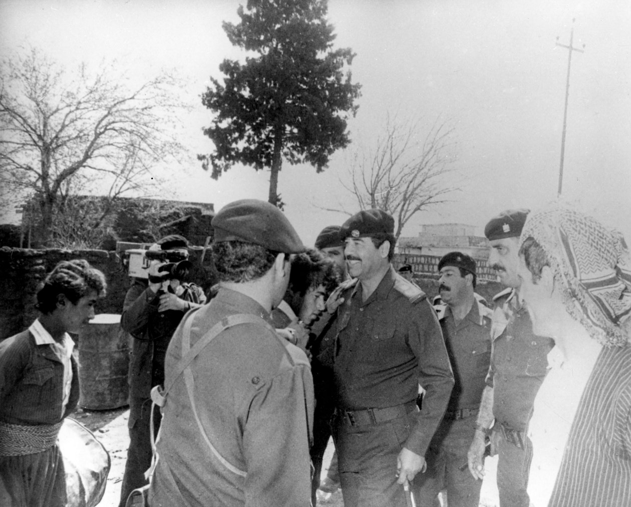 Saddam Hussein em turnê pelo país, Iraque, 1987 de Unbekannt