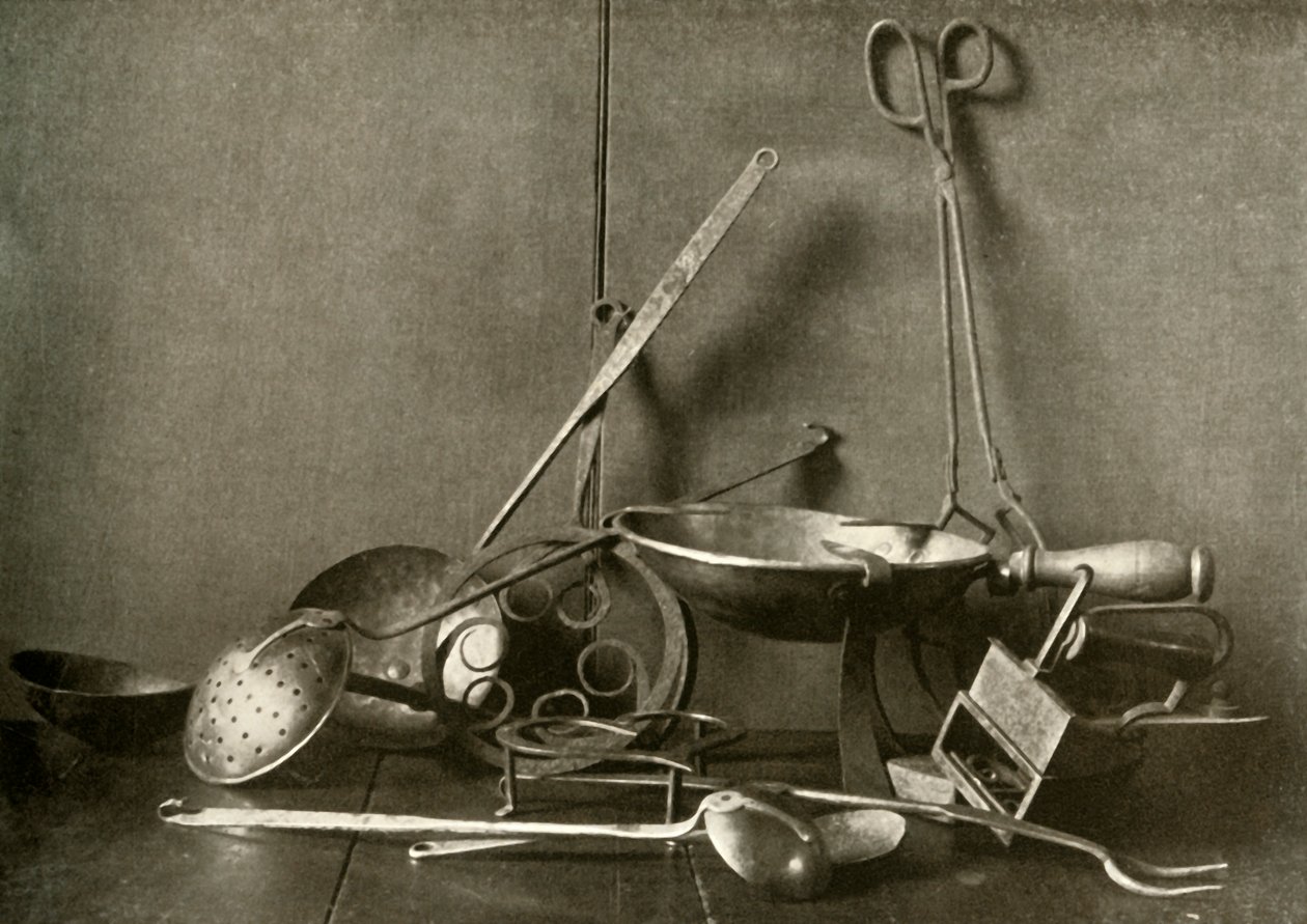 Sadiron, tenaz, skimmer, garfo, tripé e picareta de cobre, século XVIII, 1937. de Unbekannt