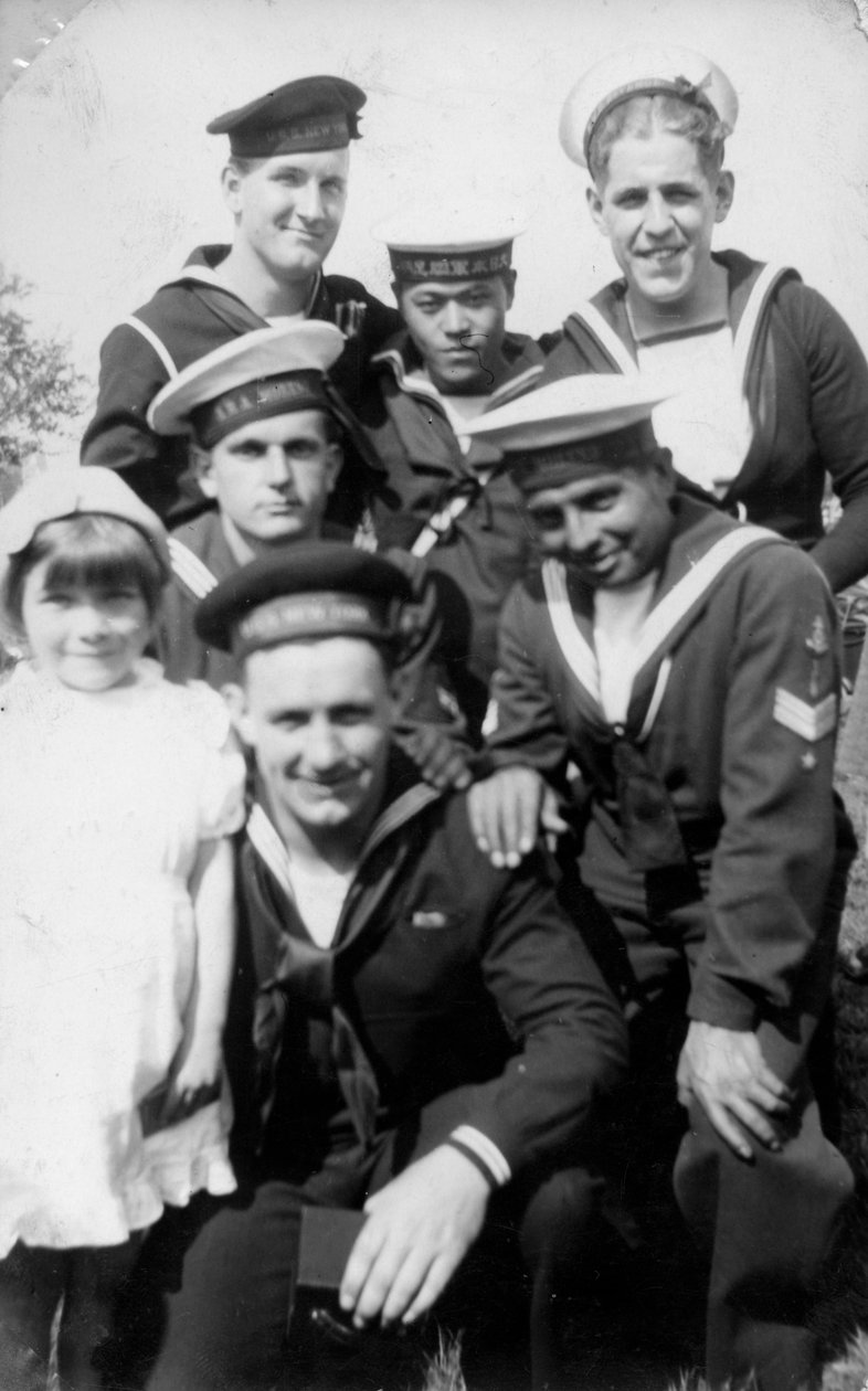 Marinheiros de seis países diferentes durante a revisão da coroação, Southsea, Hampshire, 1937 de Unbekannt