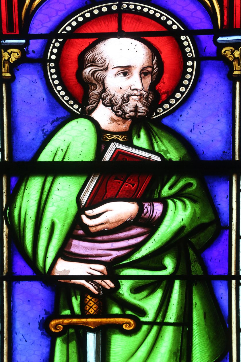 A igreja de Saint-Pere. Janela de vidro manchado. Paulo, o Apóstolo. França de Unbekannt