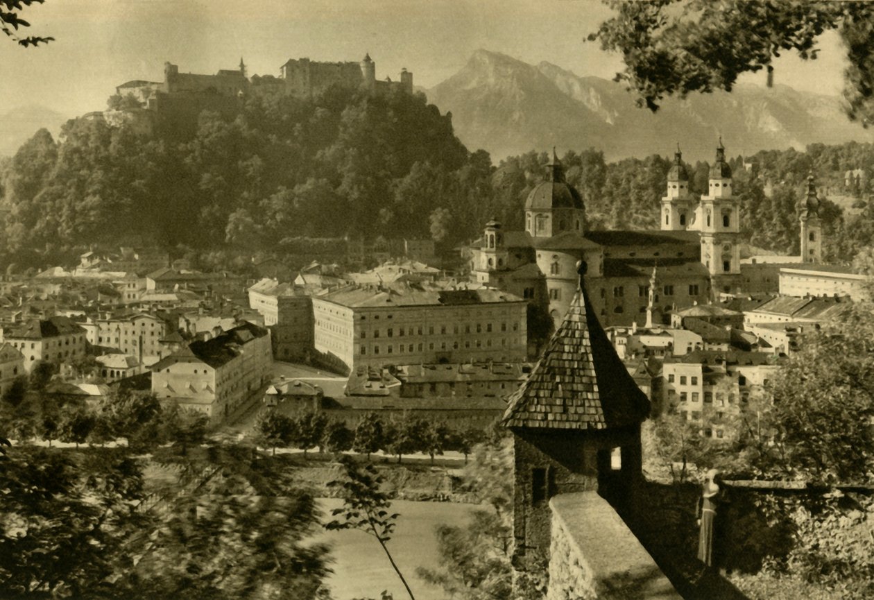 Salzburgo de Kapuzinerberg, Áustria, c1935. de Unbekannt