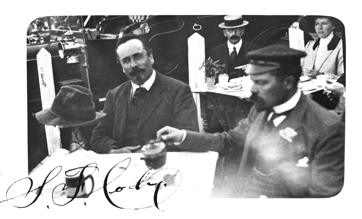 Samuel Franklin Cody 1862-1913, de frente para a câmera de Unbekannt