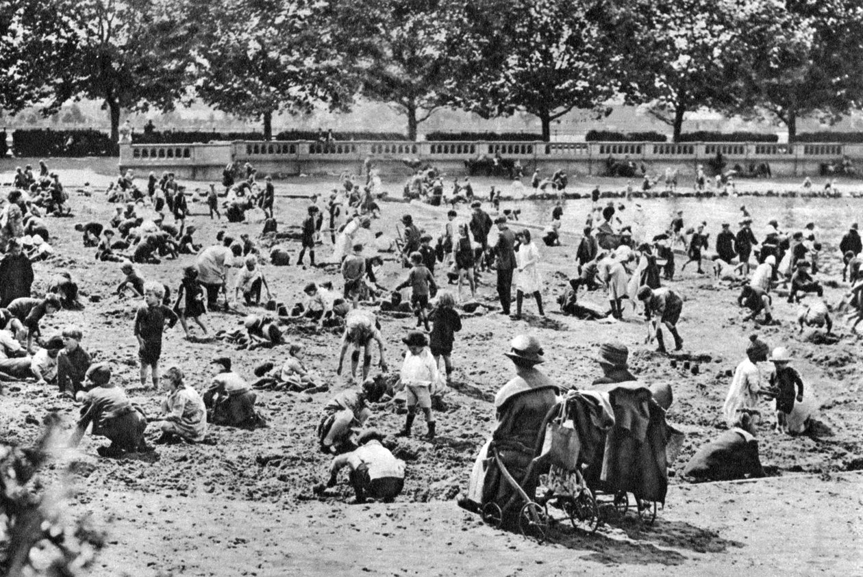 Poço de areia, Bishops Park, Fulham, Londres, 1926-1927 de Unbekannt