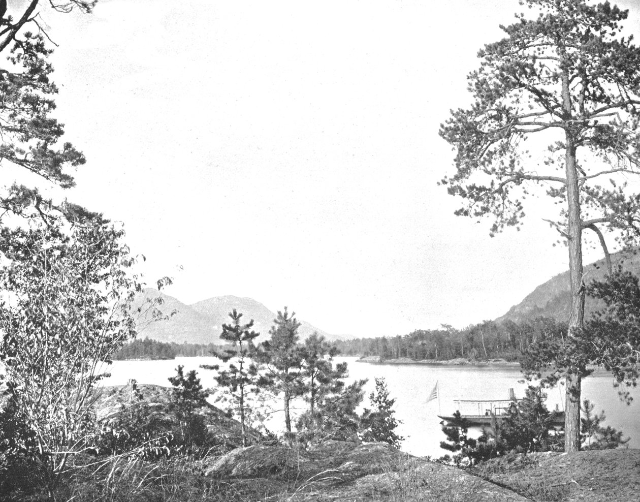 Shelving Rock Mountain, Lake George, Estado de Nova Iorque, EUA, c1900. de Unbekannt