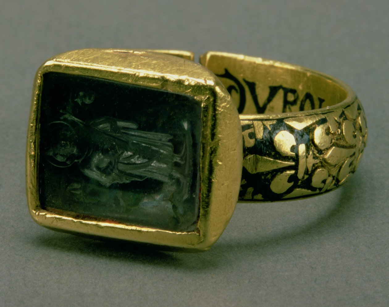 Anel Signet do Rei Luís IX da França (St. Louis) (1215-70) (ouro e esmalte) (ver também 98046) de Unbekannt