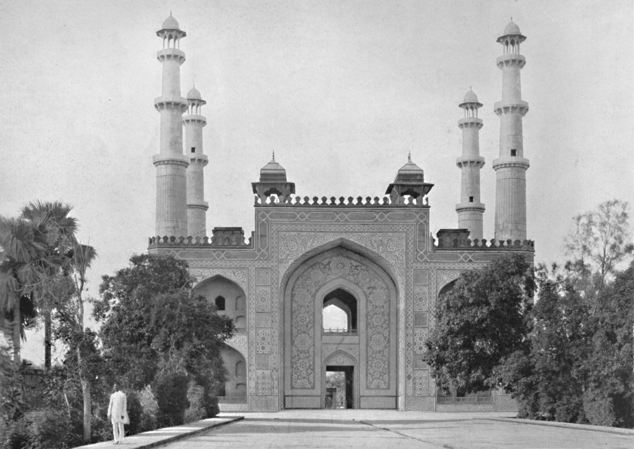 Sikandra. Portal do túmulo de Akbar, c1910. de Unbekannt