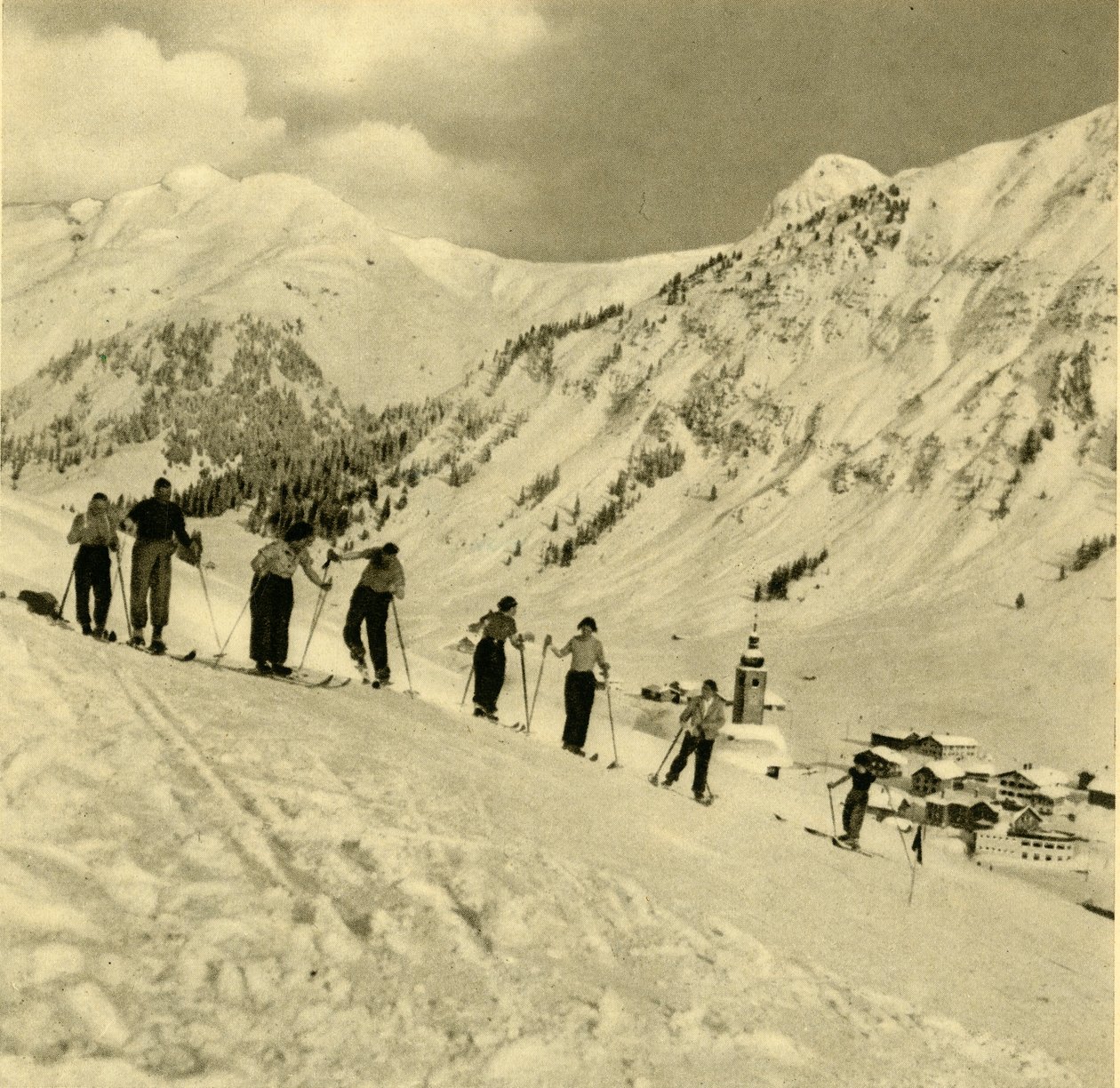 Aula de esqui, Arlberg, Áustria, c1935. de Unbekannt