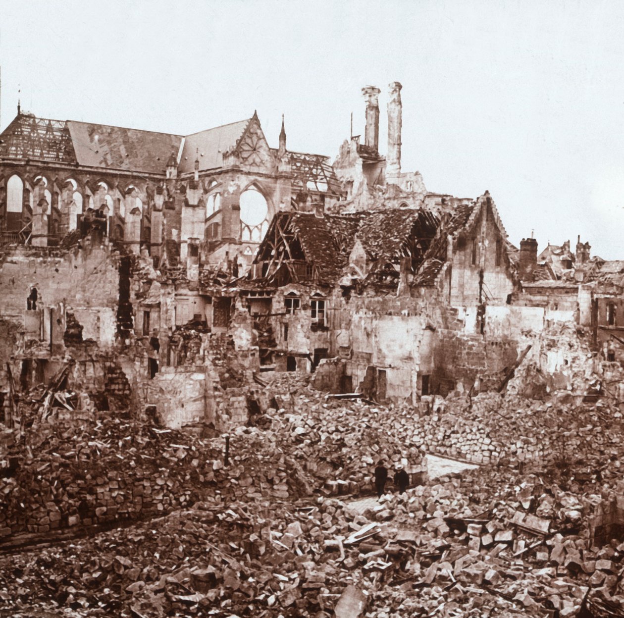 Catedral de Soissons, Soissons, norte da França, c1914-c1918. de Unbekannt