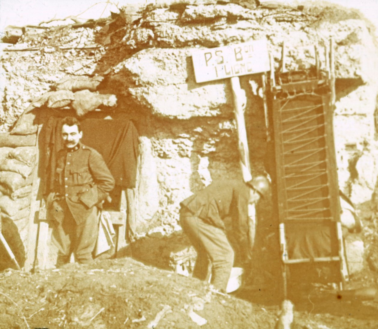 Soldados nas trincheiras da linha da frente, c1914-c1918 de Unbekannt