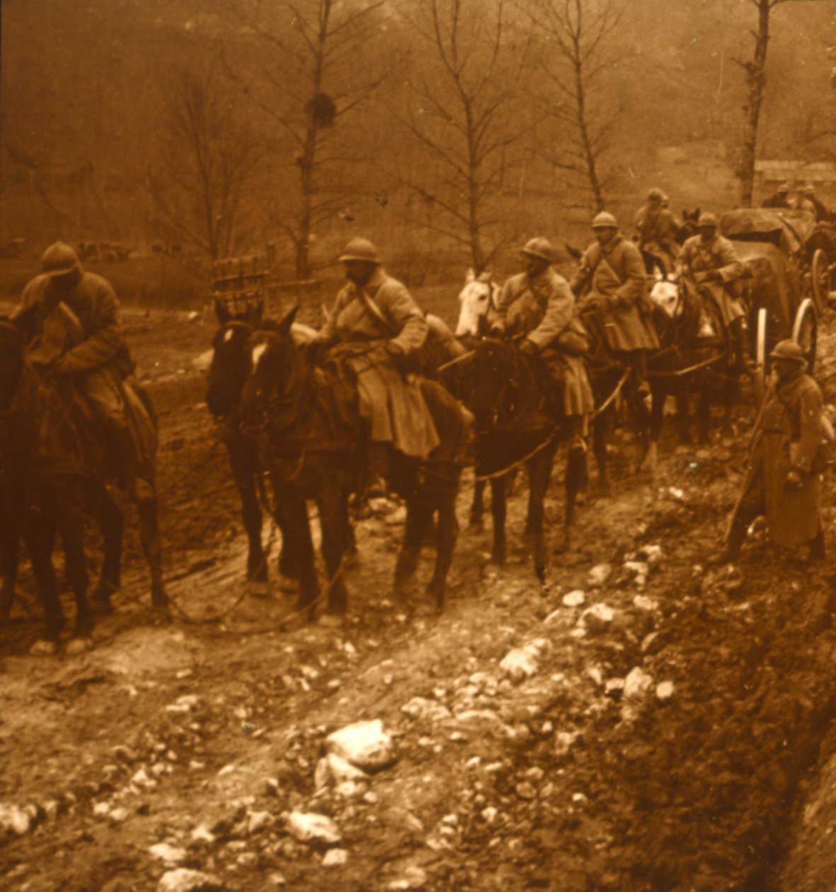 Soldados em movimento, c1914-c1918 de Unbekannt
