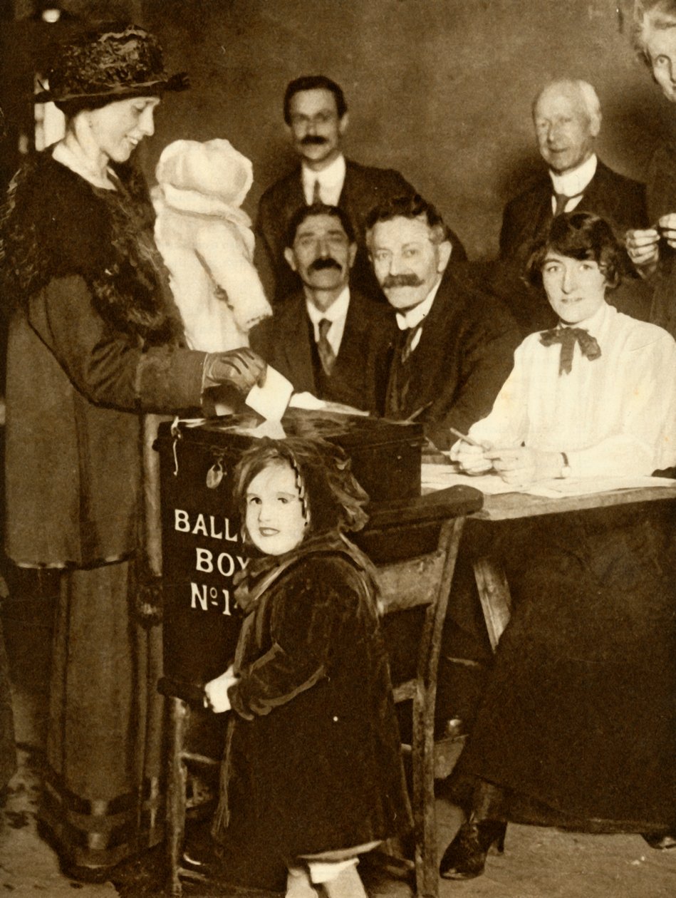 Algumas mulheres podem votar pela primeira vez, Grã-Bretanha, 14 de dezembro de 1918, 1935. de Unbekannt