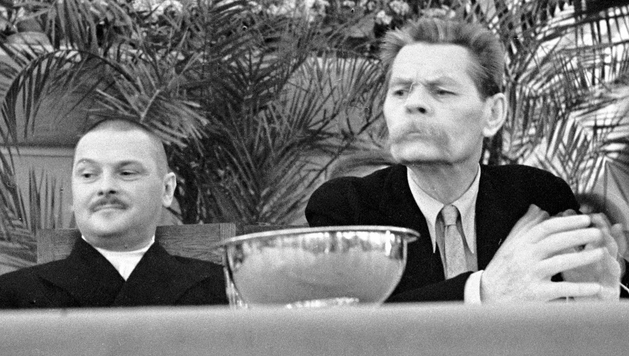 O político soviético Andrei Zhdanov e o autor russo Maxim Gorky, 1934 de Unbekannt
