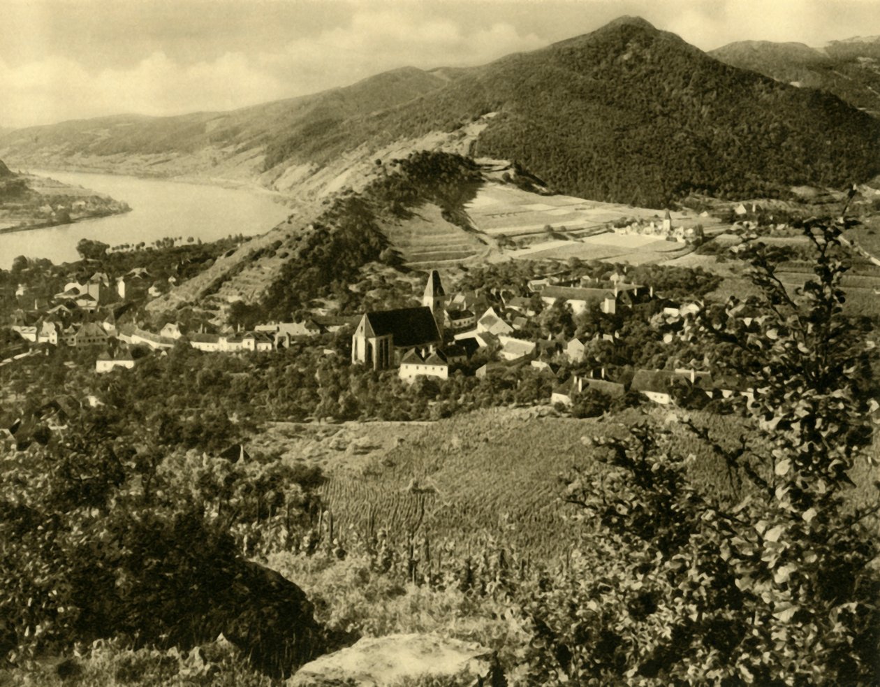 Spitz no Danúbio, Wachau, Baixa Áustria, c1935. de Unbekannt