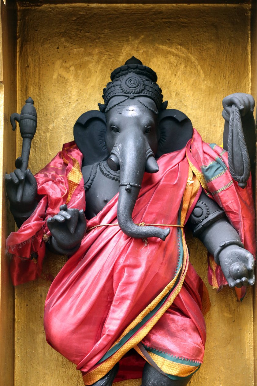 Sri Veeramakaliamman Hindu Temple. Ganesha também conhecida como Ganapati e Vinayaka, é uma das divindades mais adoradas do panteão hindu, 20160818, Singapura, Singapura de Unbekannt