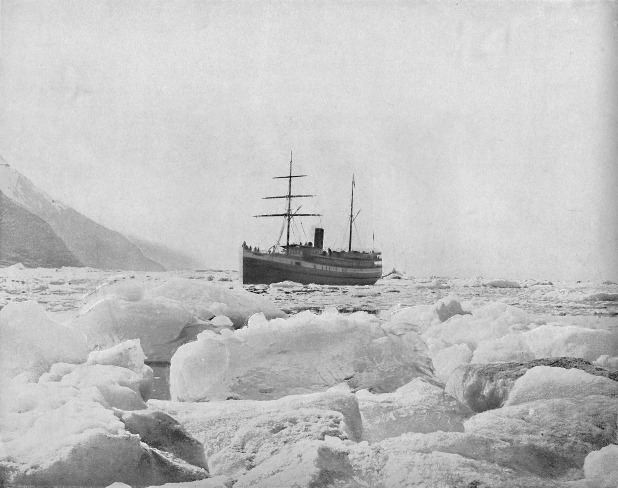 Rainha do navio, baía de geleira, Alaska, c1897. de Unbekannt