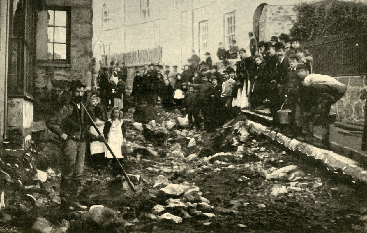 Rua em St. Ives após uma visita de uma inundação, 1901. de Unbekannt