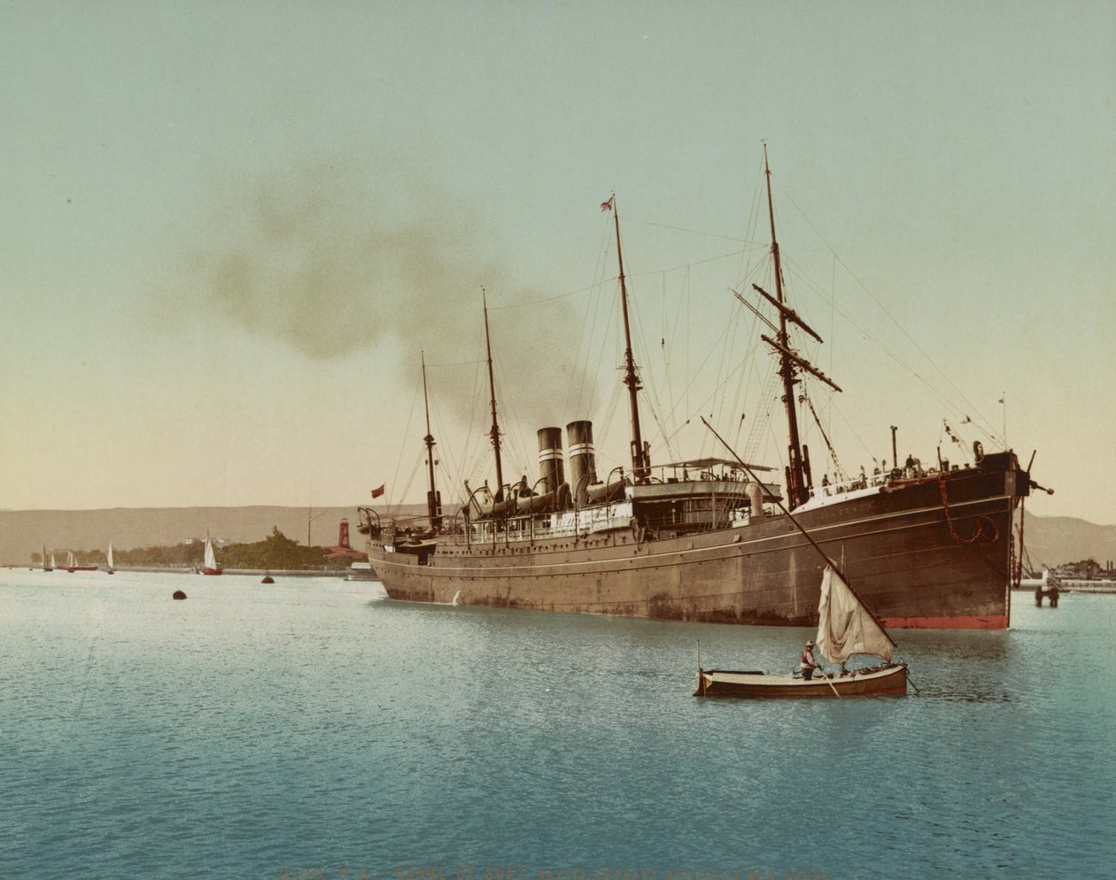 Suez Canal, navio a entrar no Mar Vermelho perto do Porto Tewfic, c.1900 (fotocromo a cores) de Unbekannt
