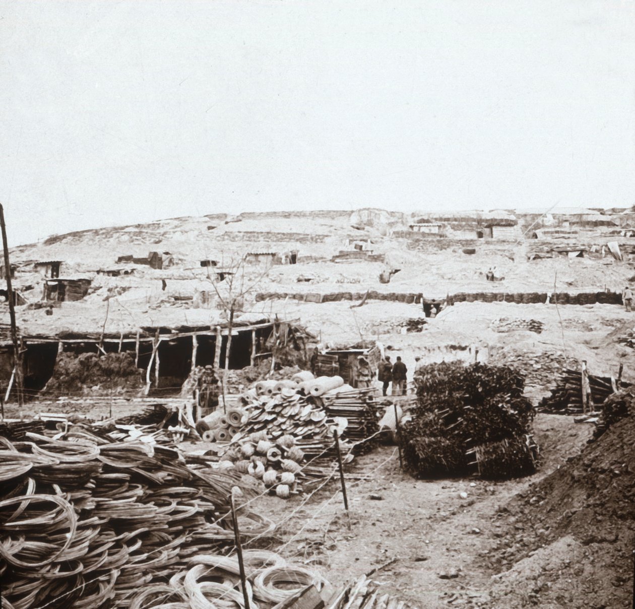 Depósito de suprimentos, Massiges, norte da França, c1914-c1918. de Unbekannt