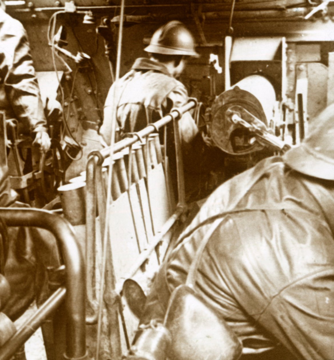 Interior do tanque, c1914-c1918 de Unbekannt