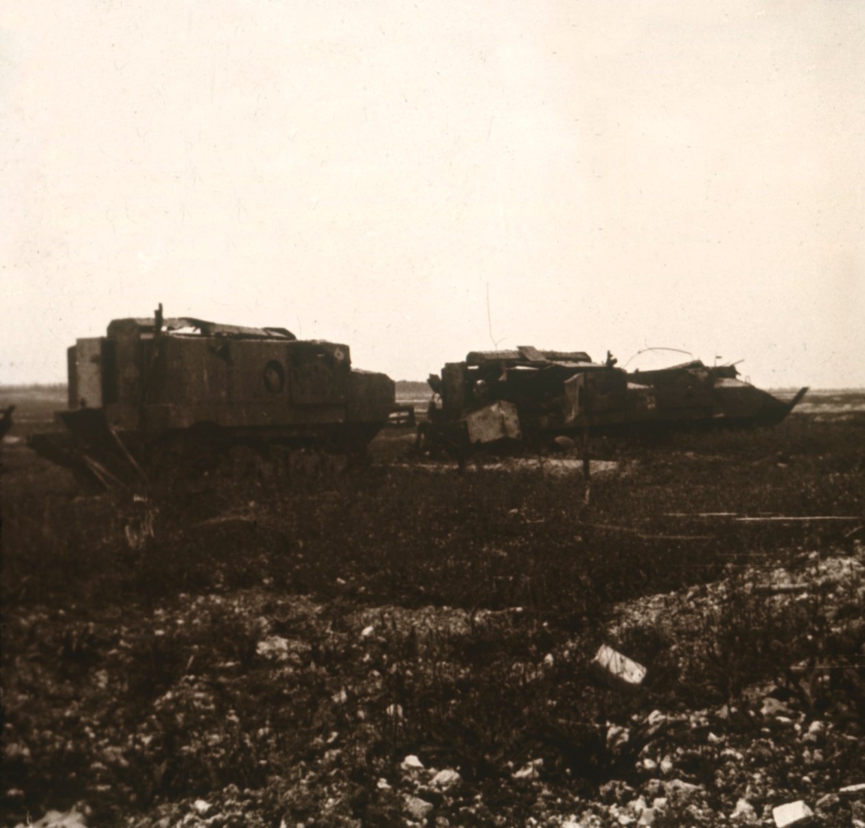 Tanques, Juvincourt, norte da França, c1914-c1918 de Unbekannt