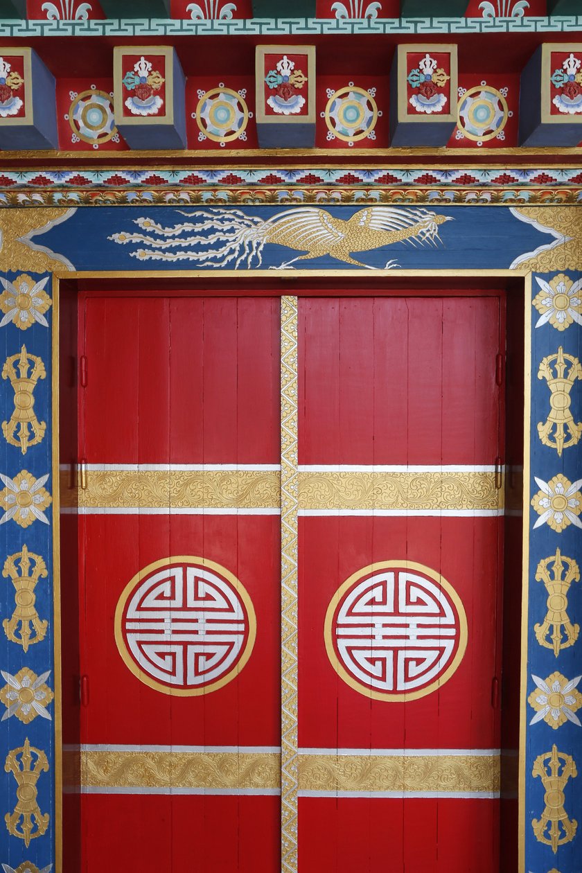 Templo dos Mil Budas. A congregação Dashang Kagyu Ling. Porta do Pagode, La Boulaye, França. de Unbekannt