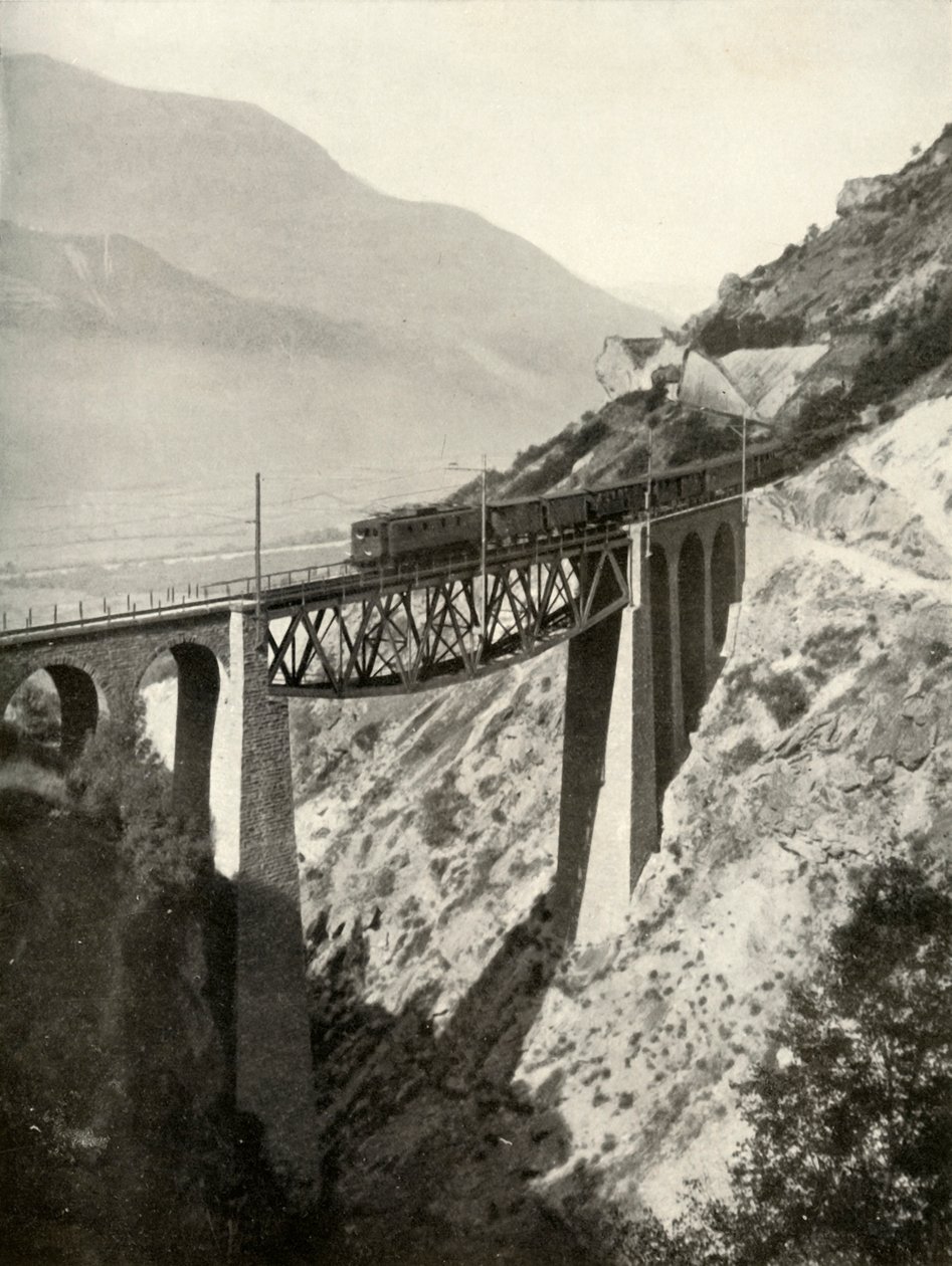 O viaduto de Baltschieder na linha principal de Lotschberg ..., 1935-36. de Unbekannt