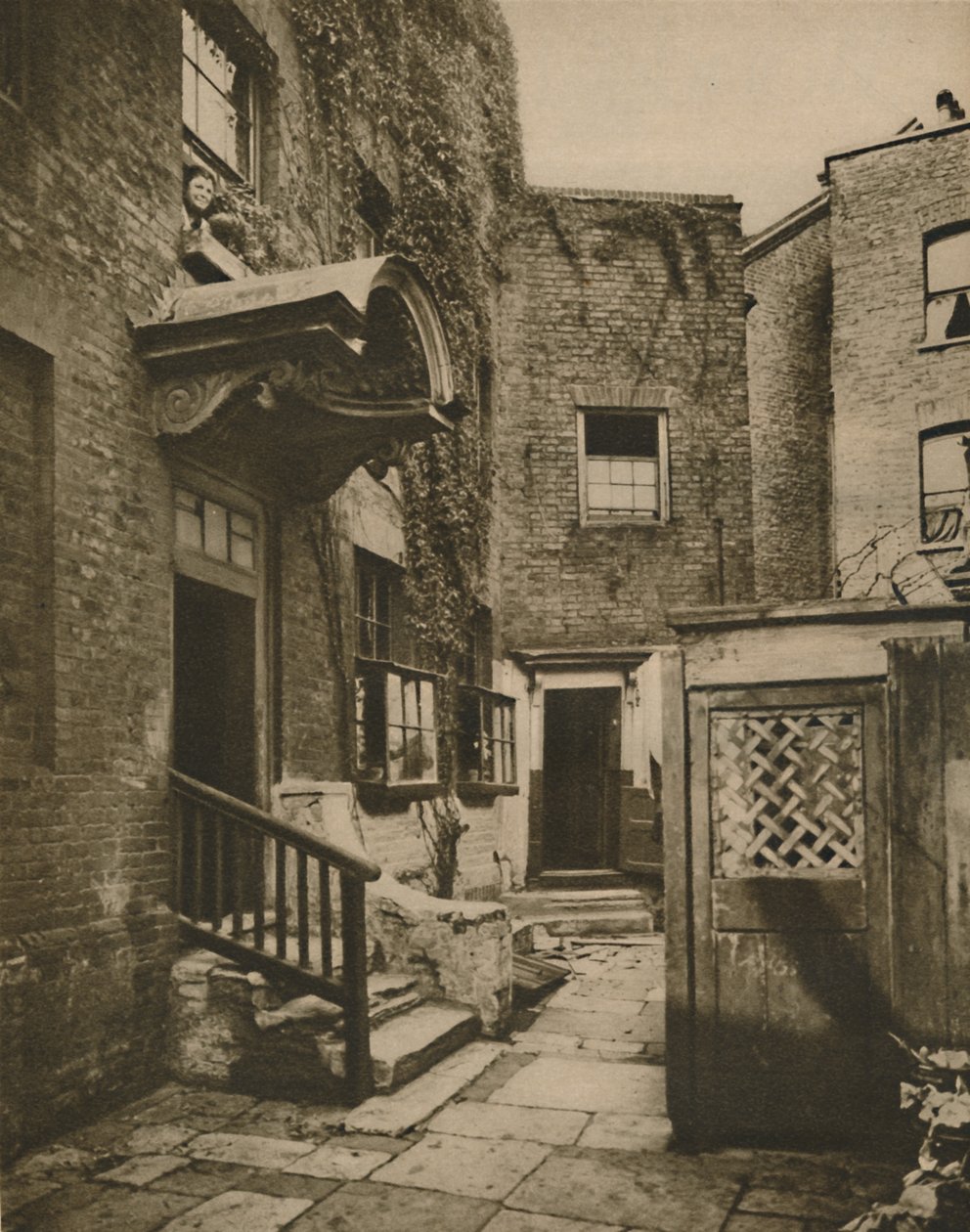 A casa de ponte em George Row, Bermondsey, c1935. de Unbekannt