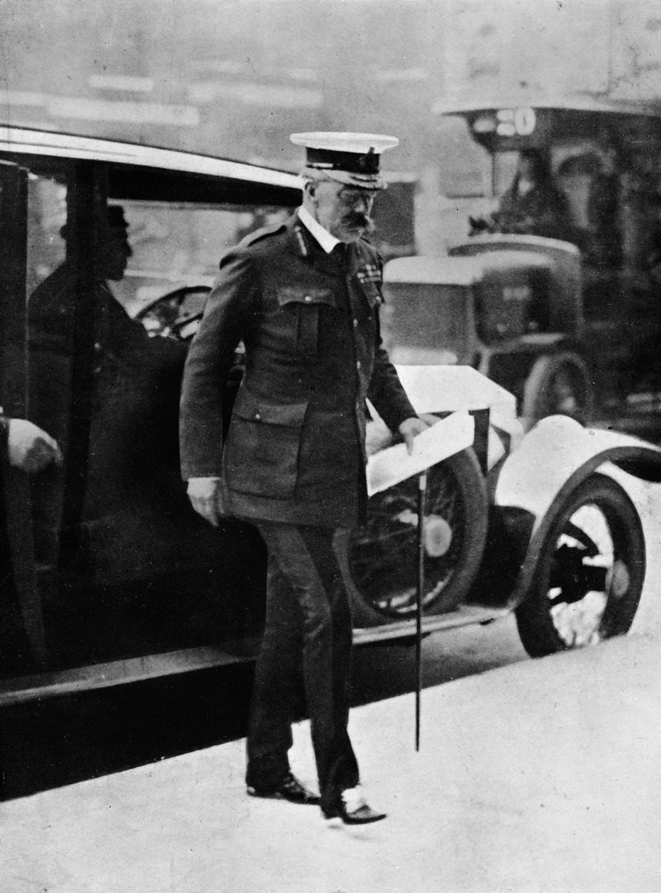 A crise do gabinete: Lord Kitchener chegando ao Ministério da Guerra, 1915 de Unbekannt