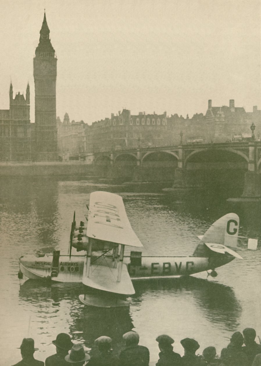 O barco voador de Calcutá atracado no Tamisa, em frente às Casas do Parlamento, 1927 de Unbekannt