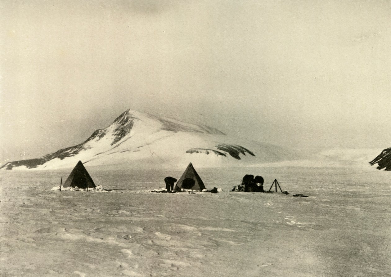 O Acampamento Abaixo do Cloudmaker., C1908, 1909 de Unbekannt