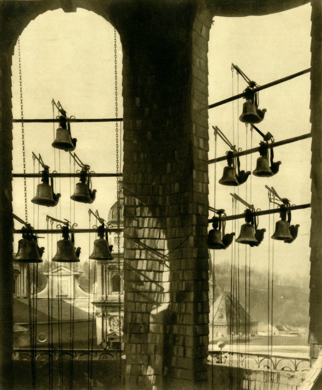 A torre do carrilhão, Salzburgo, Áustria, c1935. de Unbekannt
