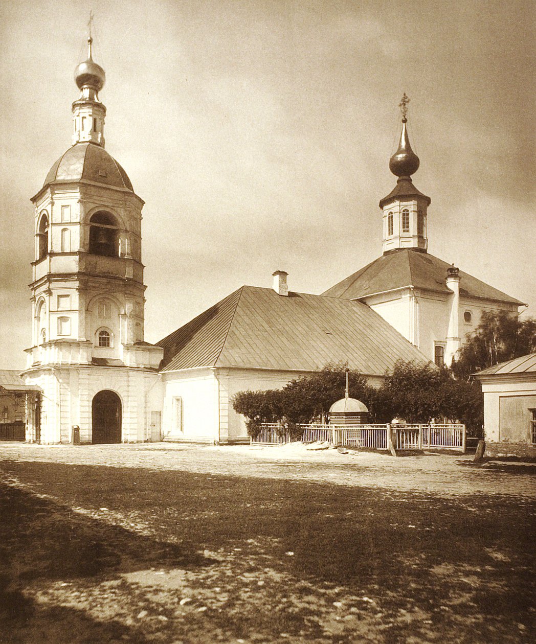 A Igreja da Trindade vivificante, Arbat, Moscou, Rússia, 1881 de Unbekannt