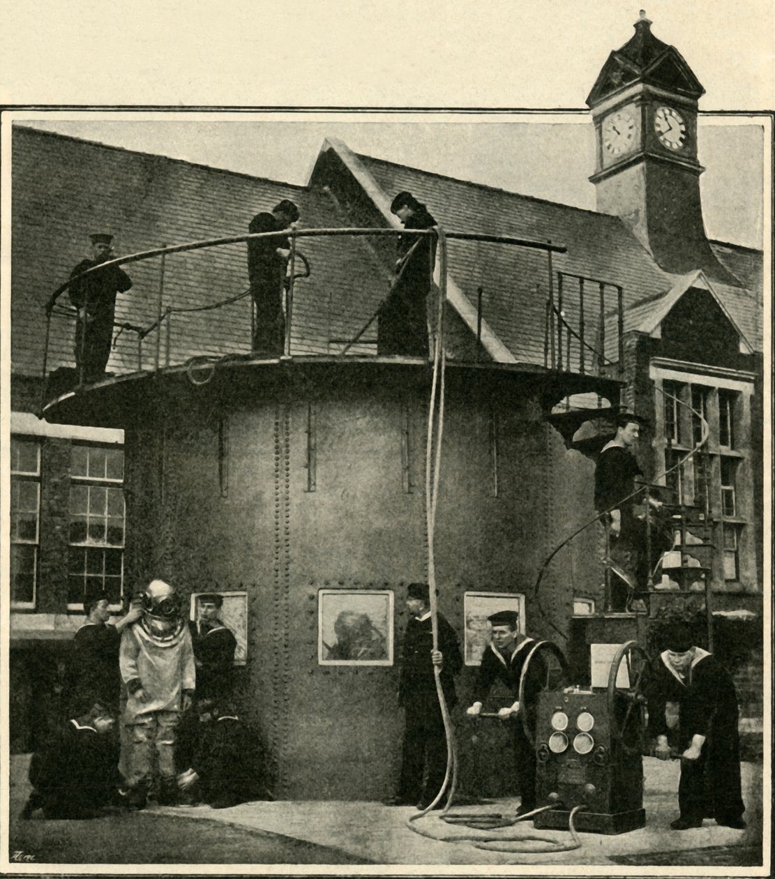 O tanque de mergulho em Portsmouth, onde os mergulhadores são treinados, 1901. de Unbekannt