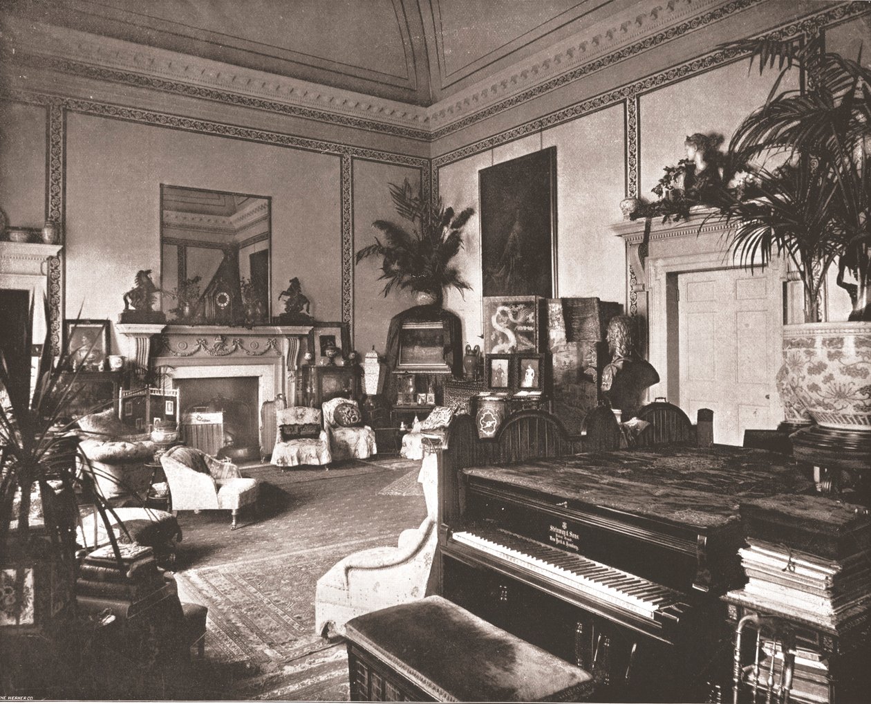 A sala de estar no alojamento branco, Richmond Park, 1894. de Unbekannt