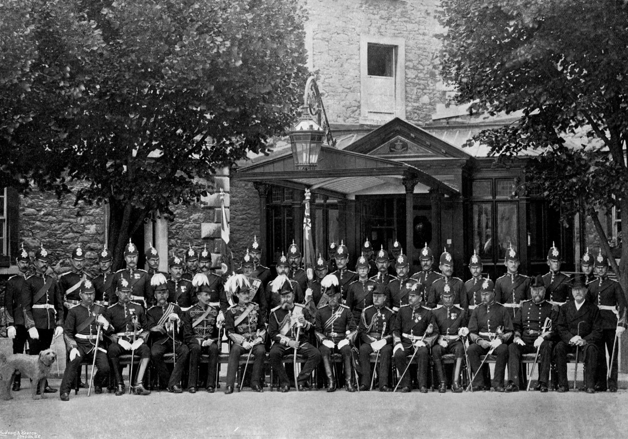 O duque de Saxe-Coburg e Gotha e os oficiais da divisão de Plymouth, 1896 de Unbekannt