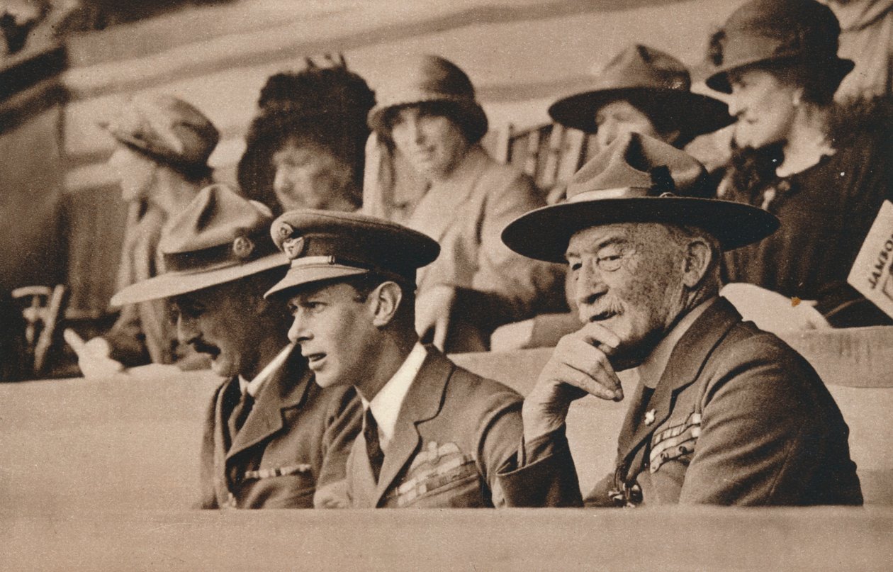 Mais tarde, o duque de York, rei George VI, com Lord Baden-Powell em um Jamboree, Wembley, 1924. de Unbekannt