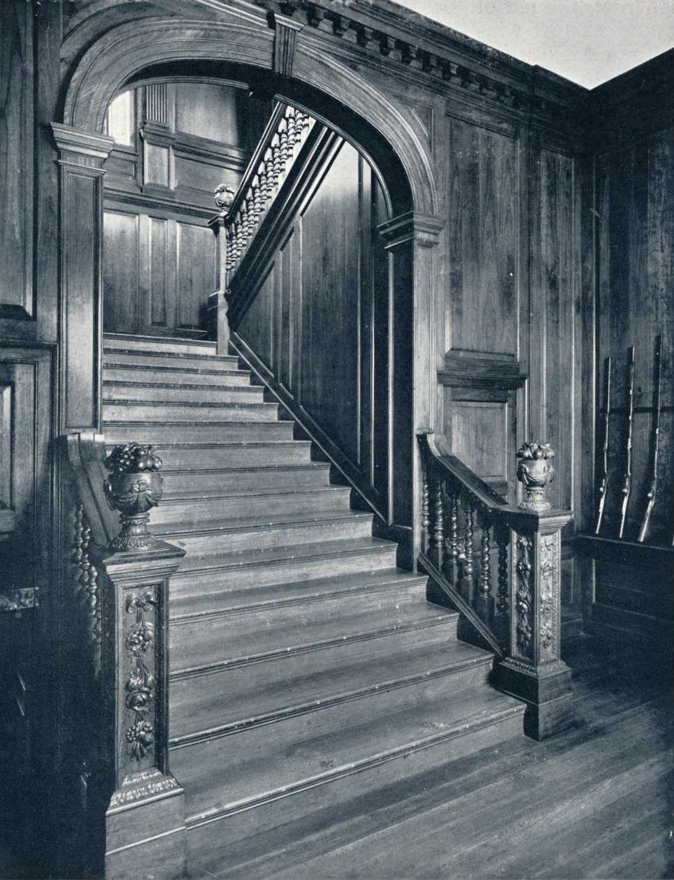 A grande escadaria do palácio, c1938 de Unbekannt