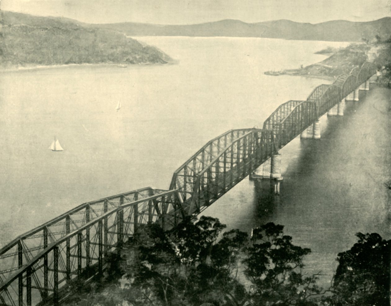 A ponte de Hawkesbury, Novo Gales do Sul, 1901. de Unbekannt