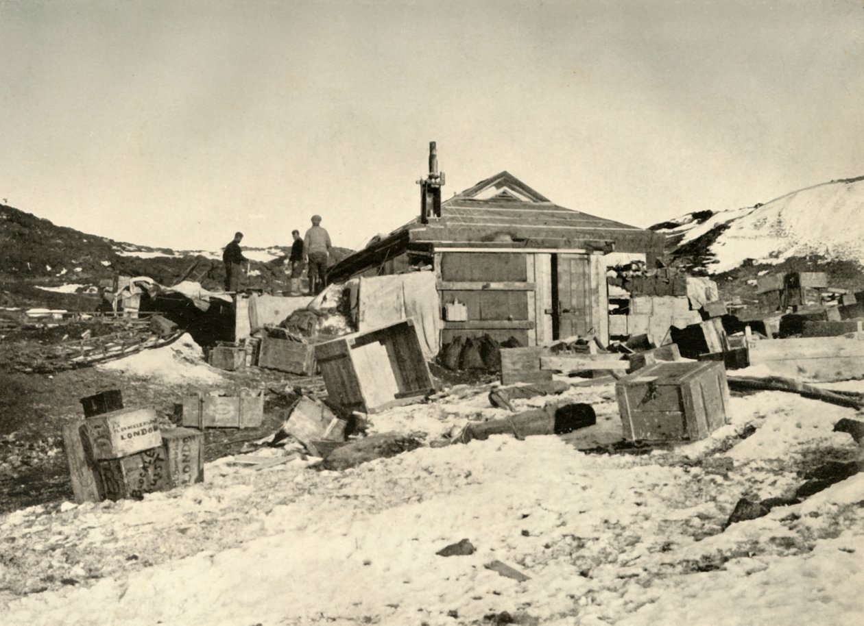 A cabana no horário de verão, sacos de carvão à esquerda, c1908, 1909. de Unbekannt