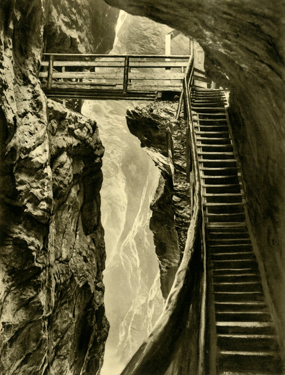O desfiladeiro de Liechtenstein, Áustria, c1935. de Unbekannt