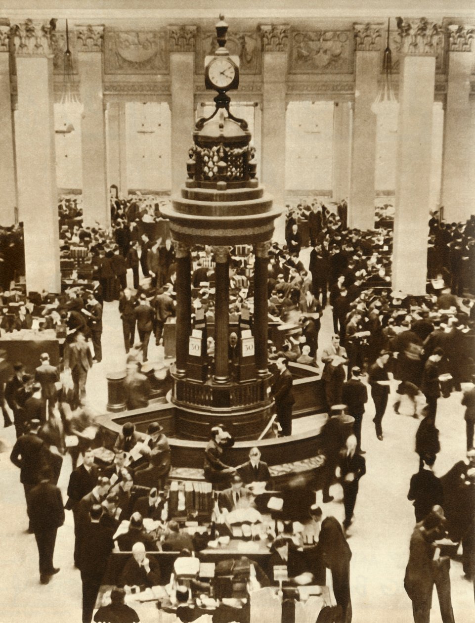 O Lutine Bell na sala de subscrição em Lloyds of London, 1933, 1935. de Unbekannt