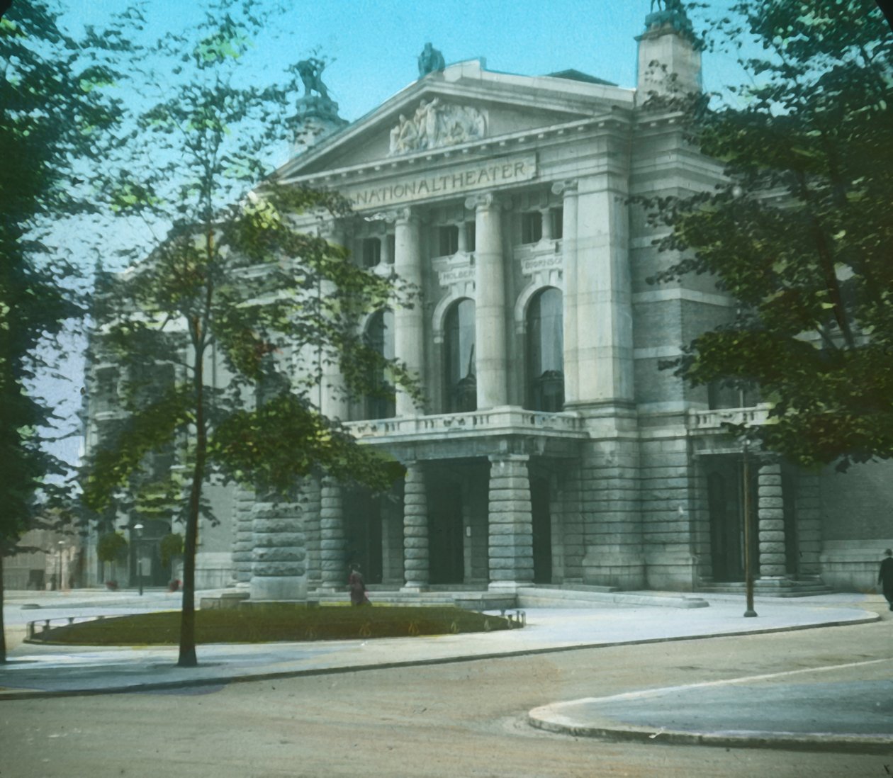 O Teatro Nacional, Christiania, Oslo, Noruega, final do século XIX e início do século XX. de Unbekannt