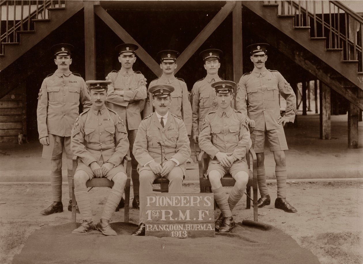Os pioneiros do 1º Royal Munster Fusiliers, Rangoon, Birmânia, 1913. de Unbekannt