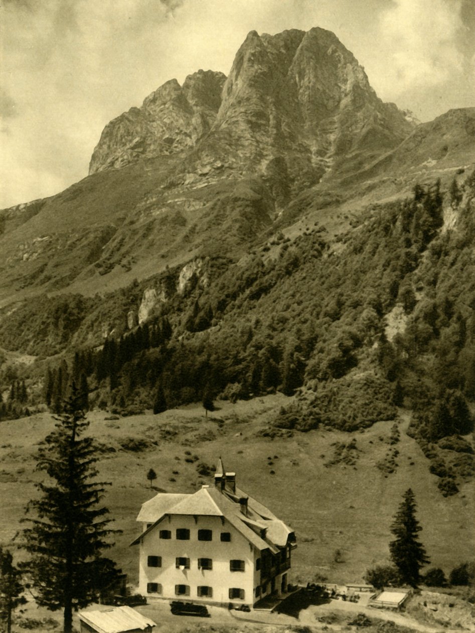 A passagem de Plocken na cordilheira dos Alpes Carnic, Áustria, c1935. de Unbekannt