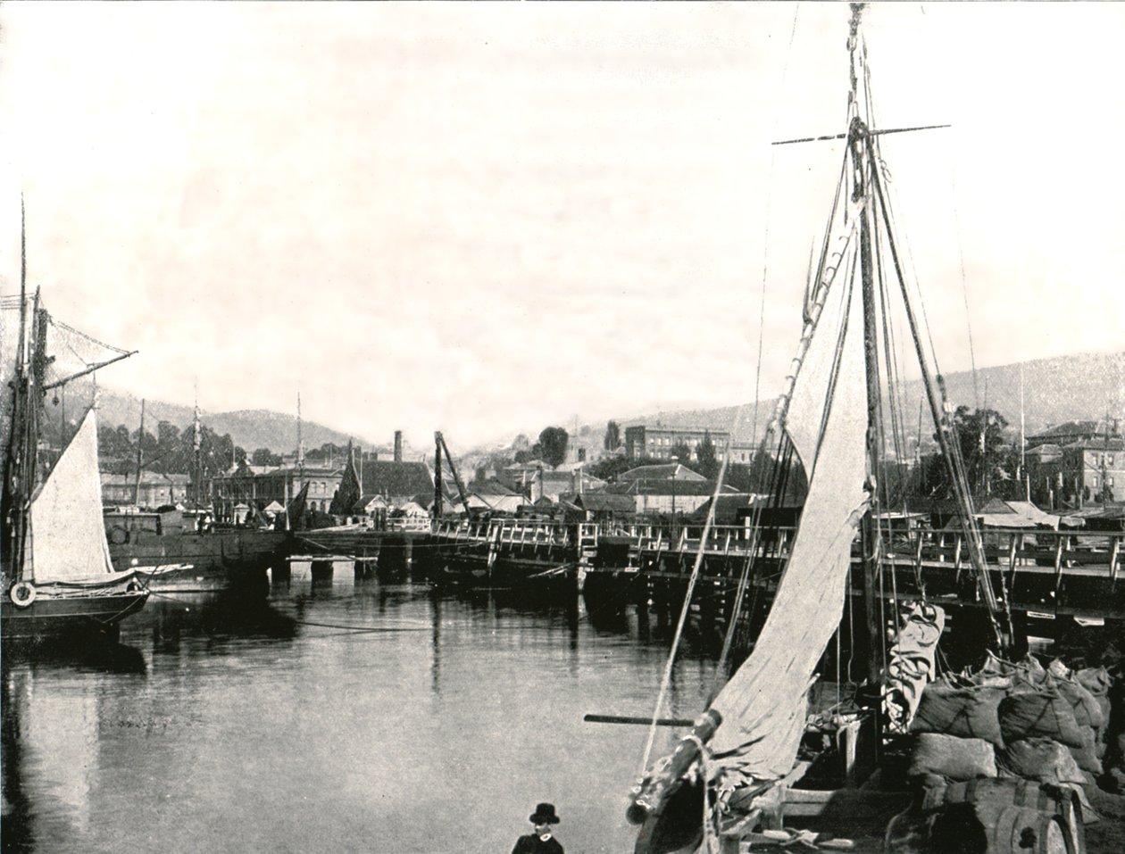 O porto de Hobart, Tasmânia, Austrália, 1895. de Unbekannt
