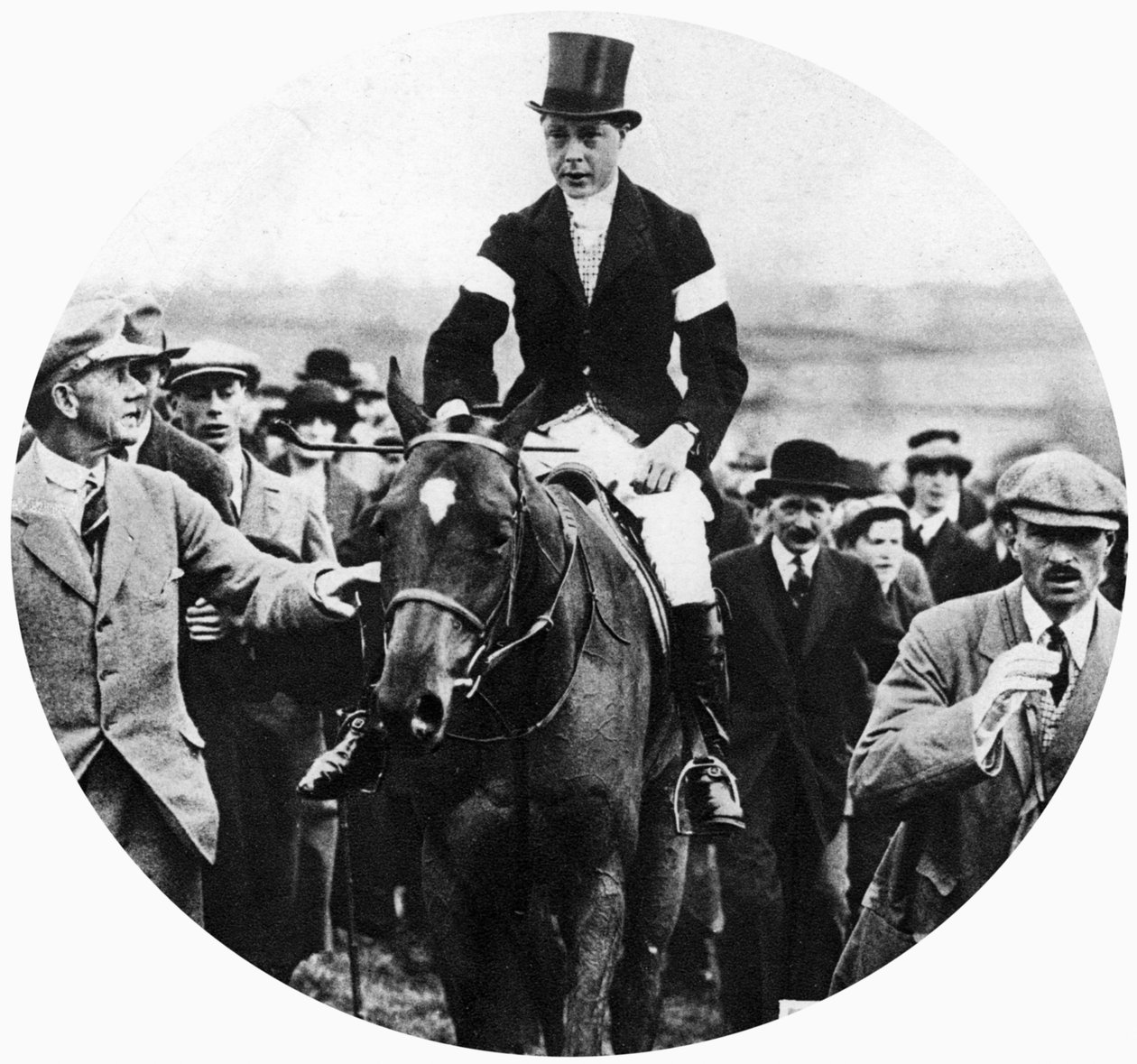 O príncipe de Gales nas corridas de Grafton Hunt em Pet Dog, c1930s de Unbekannt