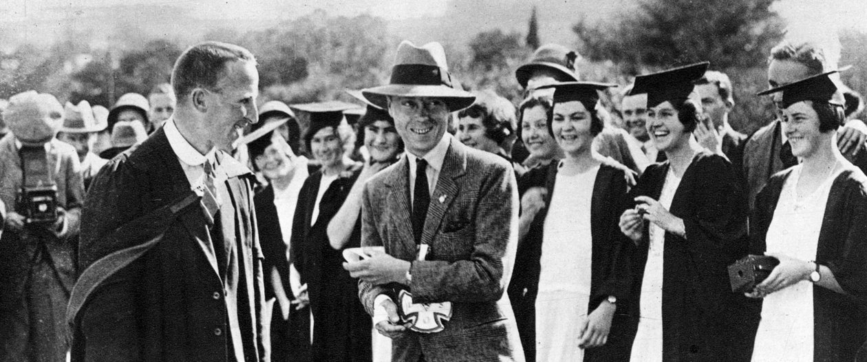 O Príncipe de Gales com estudantes de graduação em Grahamstown, África do Sul, 1925 de Unbekannt