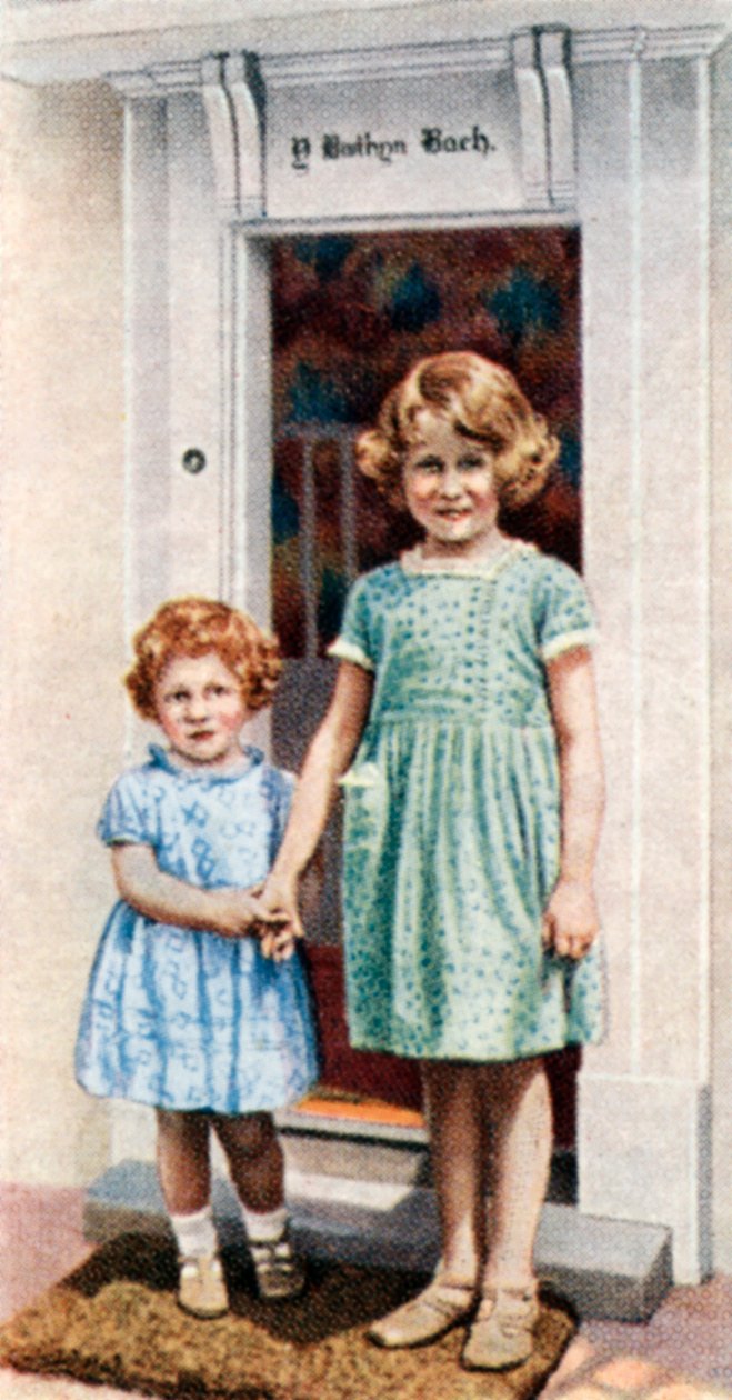 As princesas Elizabeth e Margaret Rose na porta da casinha, 1933, c1935 de Unbekannt