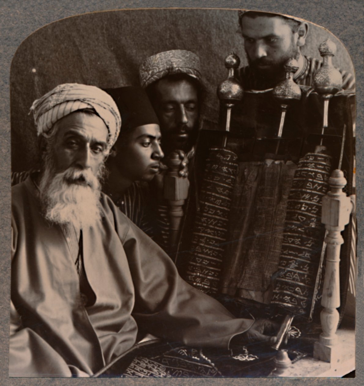 O Sumo Sacerdote Samaritano como Pedagogo, c1900 de Unbekannt